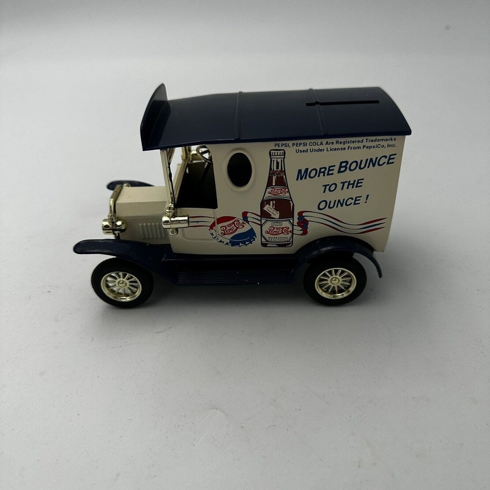 GOLDEN WHEEL Die Cast Pepsi Co Delivery Truck Bank Retro / Antique Style VG+
